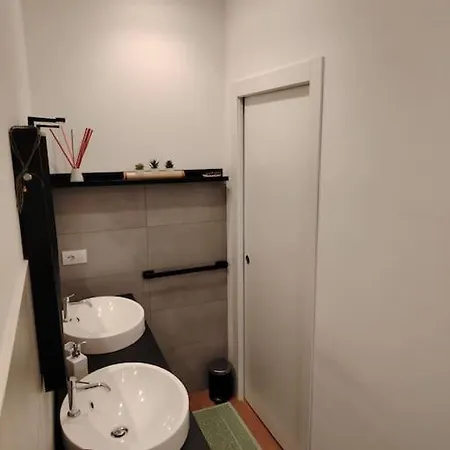 La Casa Di Alida * Milán